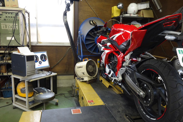 2017 CBR250RR ³«È¯Ê³Æ®µ