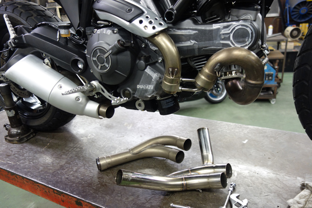 DUCATI¥¹¥¯¥é¥ó¥Ö¥é¡¼¤¬¤ä¤Ã¤Æ¤¤¿¡ª ³«È¯Ê³Æ®µ