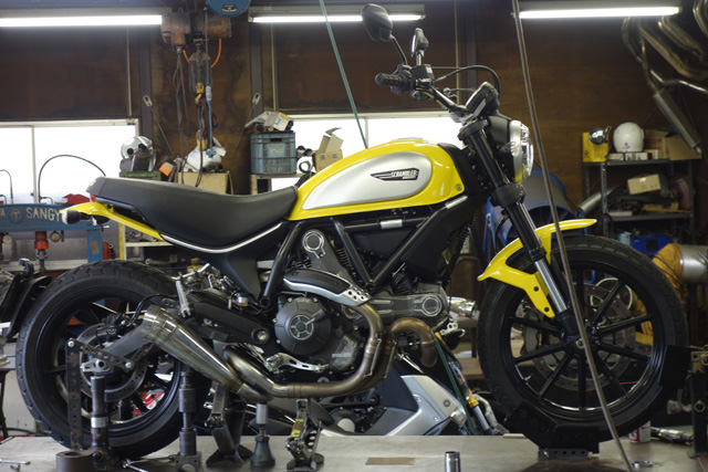 DUCATI¥¹¥¯¥é¥ó¥Ö¥é¡¼¤¬¤ä¤Ã¤Æ¤¤¿¡ª ³«È¯Ê³Æ®µ