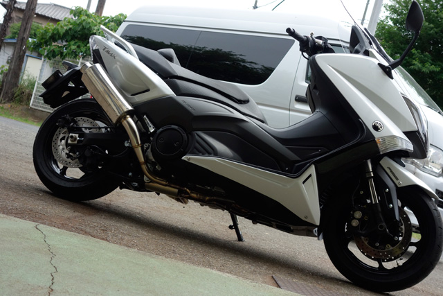TMAX530 OVAL | 忠さんが陣頭指揮をとってマフラーを開発して