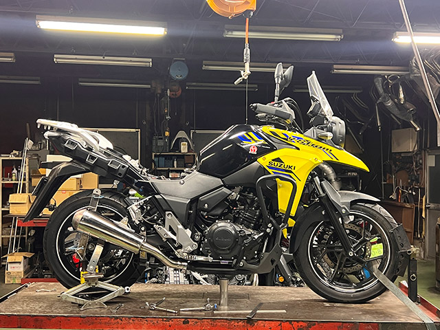 vstrom250_25_desertbox_0100.jpg title=