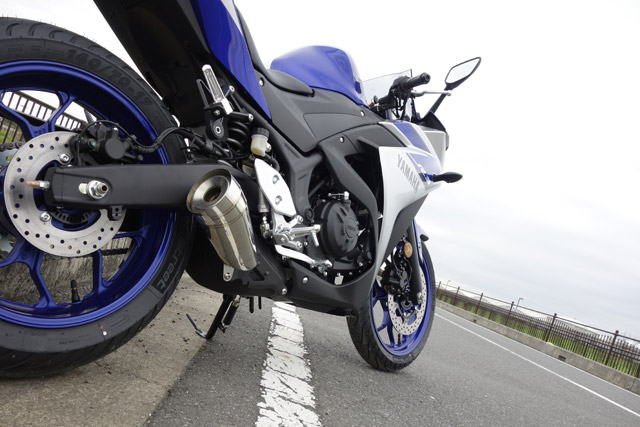 YZF-R3 POWERBOX | 忠さんが陣頭指揮をとってマフラーを開発していく