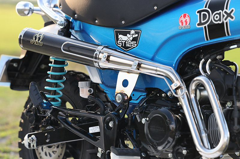 【美品】CT125 SP忠男 カーボンマフラー　JA65用 SP TADAO SP忠男マフラー 2023〜 CT125 (8BJ-JA65) ハンターカブ